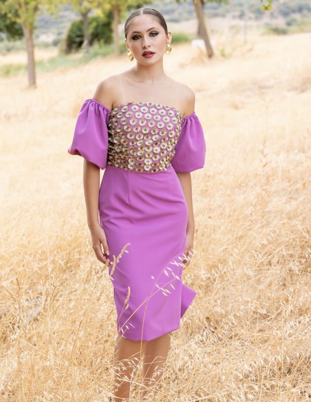 Robe de cocktail sans bretelles avec manches