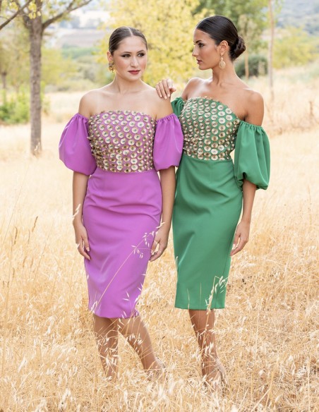 Robe de cocktail sans bretelles avec manches