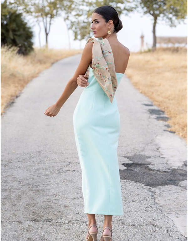 Robe midi unie avec encolure asymétrique imprimée 2