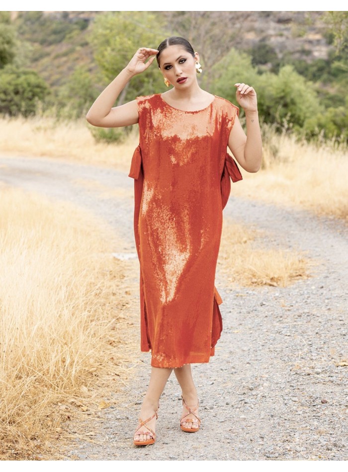 Vestido midi de fiesta terracota con lentejuelas