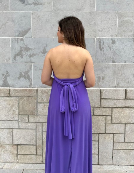 Vestido multiposicion con el escote cruzado y la espalda descubierta.