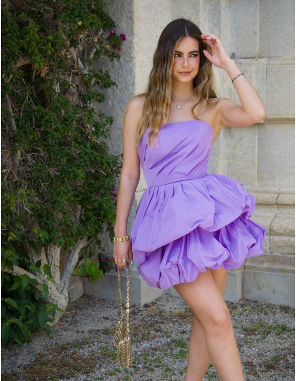 Vestido corto de fiesta con escote bandeau y falda abombada a capas