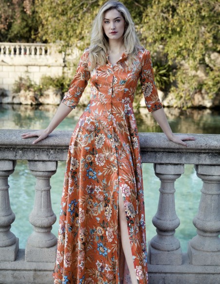 Robe longue satinée à imprimé floral