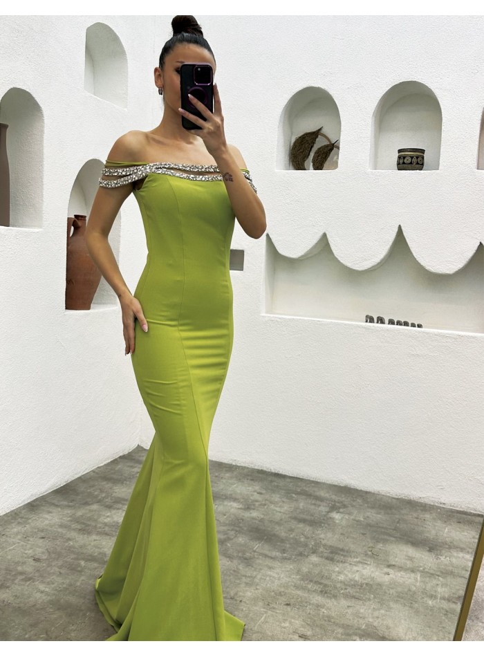 Fitted mermaid party dress with rhinestones