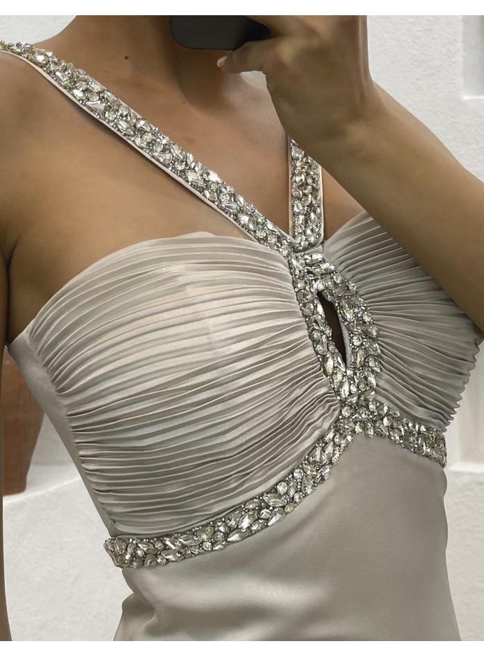 Robe de soirée longue avec encolure sans...
