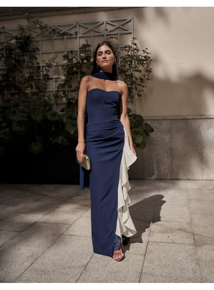 Robe longue de fête avec encolure cache-coeur...