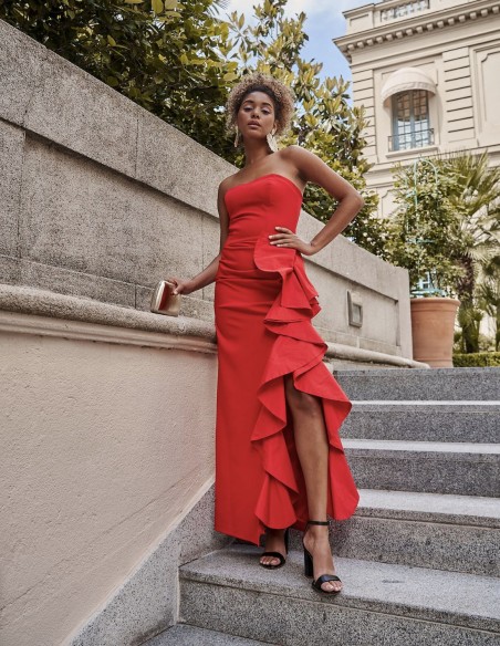 Long party dress with sweetheart neckline and side frill