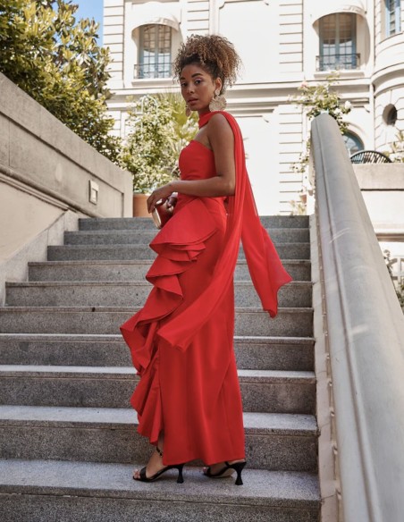 Robe longue de fête avec encolure cache-coeur et volant latéral