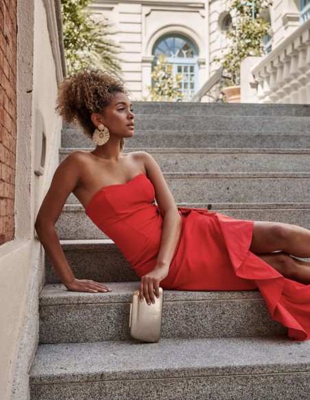 Long party dress with sweetheart neckline and side frill