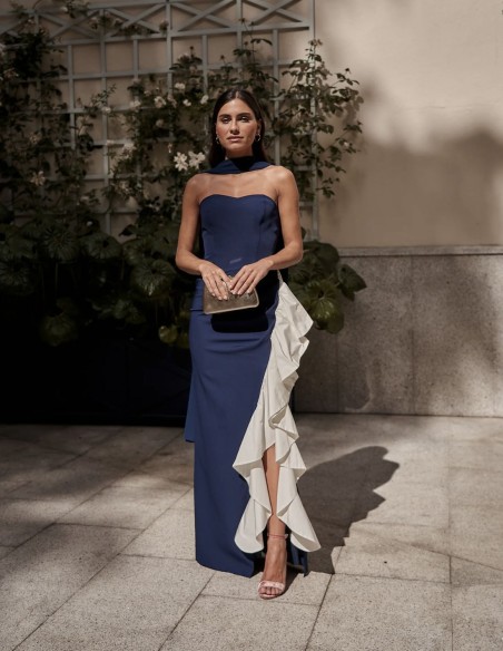 Robe longue de fête avec encolure cache-coeur et volant latéral