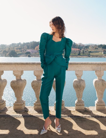 Pantalon long de fête avec plis et ceinture haute