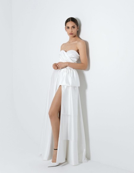 Robe longue de mariage avec encolure cache-coeur