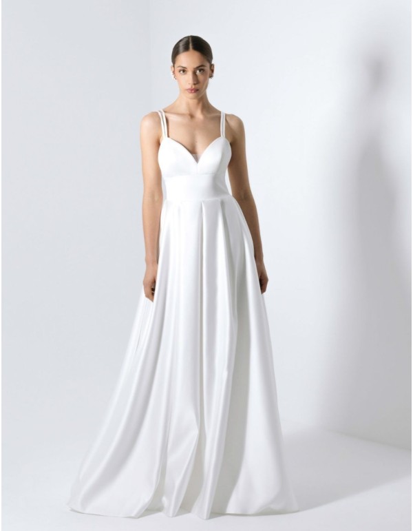 Robe de mariée coupe princesse avec dos croisé et dos nu