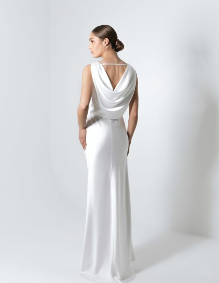 Vestido de novia con espalda drapeada