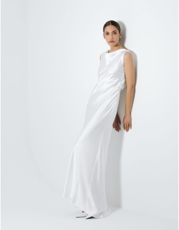 Vestido de novia con espalda drapeada