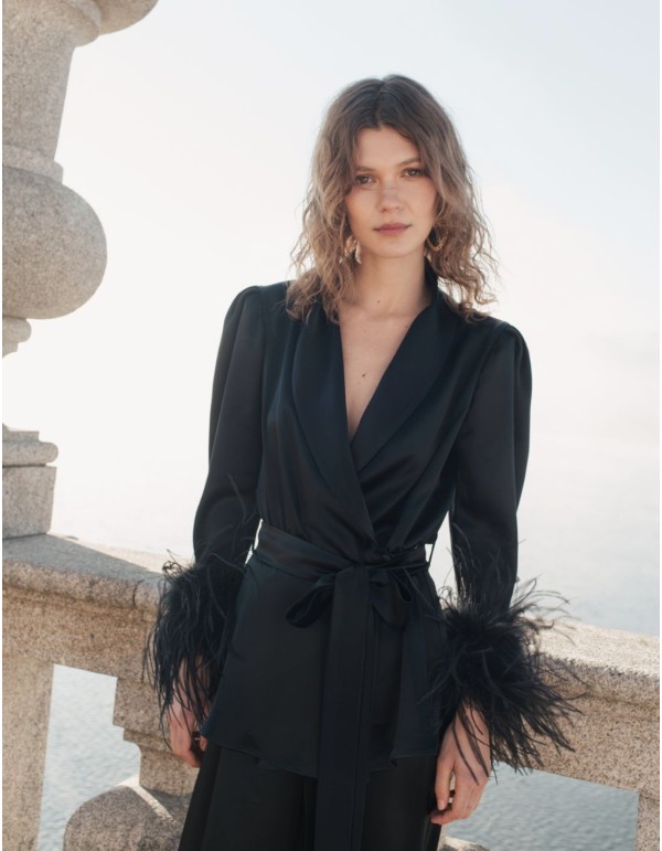 Black crossover blouse with lapels and feathers 2
