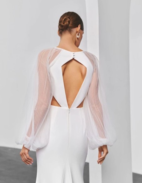 Vestido largo de novia cut-out y espalda descubierta