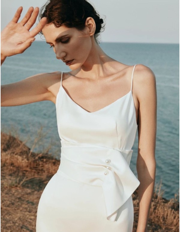 Robe de mariée en lingerie satinée avec ceinture 2