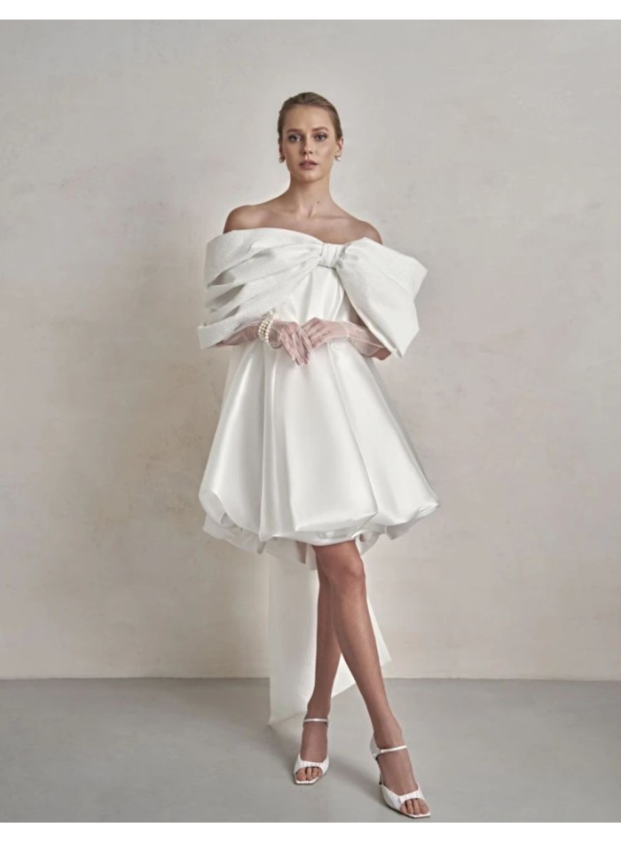 Short ivory wedding dress with maxi bow