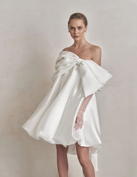 Robe courte de mariée ivoire avec nœud maxi
