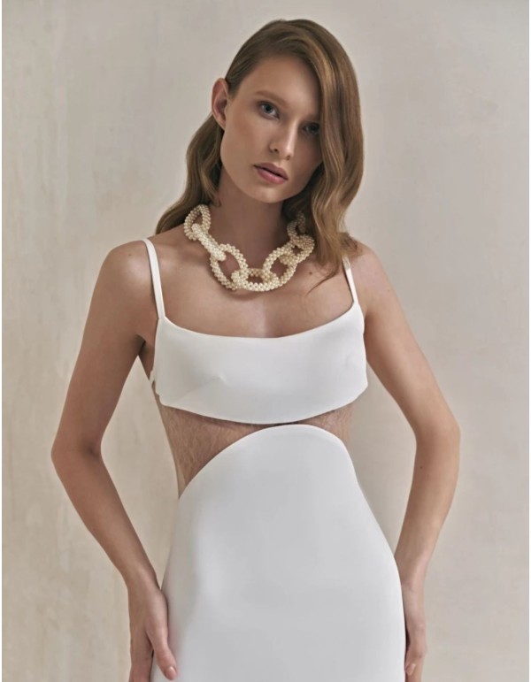 Vestido de novia largo marfil cut-out con malla color nude