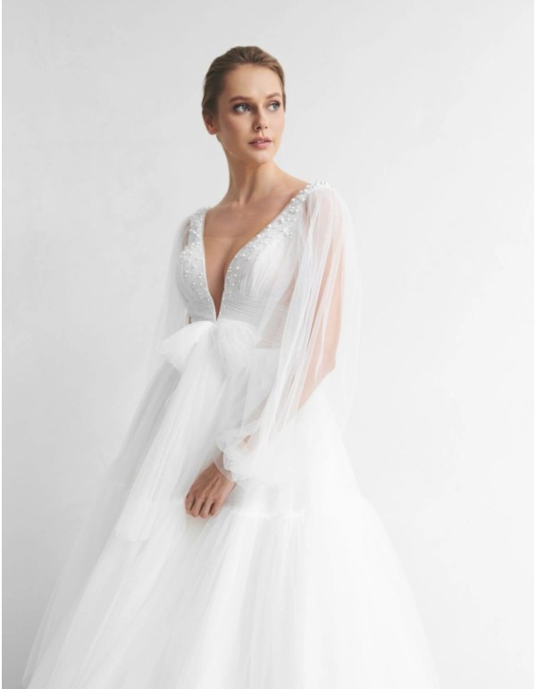 Short wedding dress with tulle skirt 2