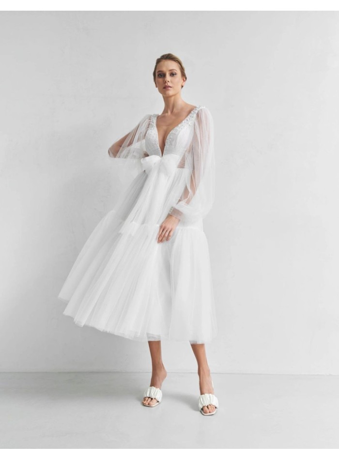 Vestido corto de novia con falda de tul