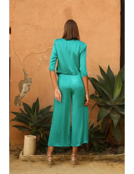 Midi set with gathered V-neckline