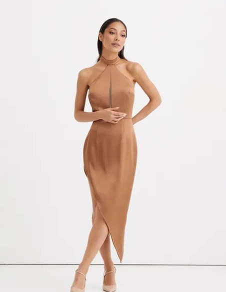 Vestido de fiesta asimétrico escote halter