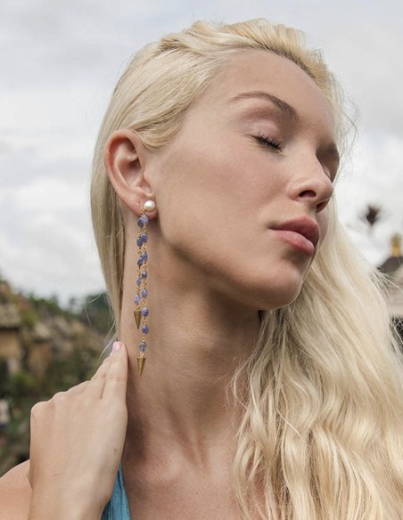 Boucle d'oreilles longues avec pierres bleues