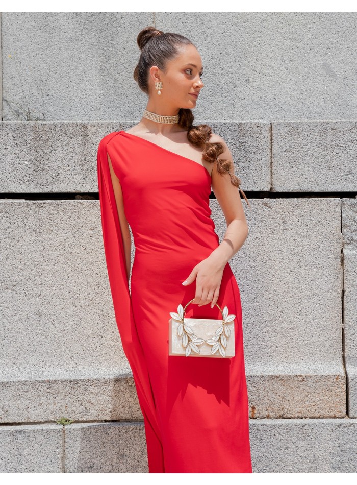 Robe de soirée midi ajustée avec détail de cape