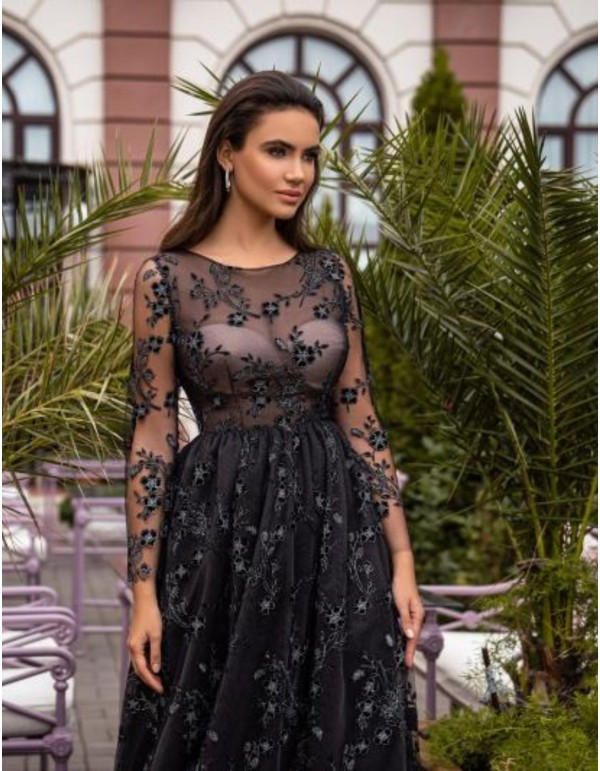 Vestido largo de noche con manga larga de encaje y falda de tul negra 2