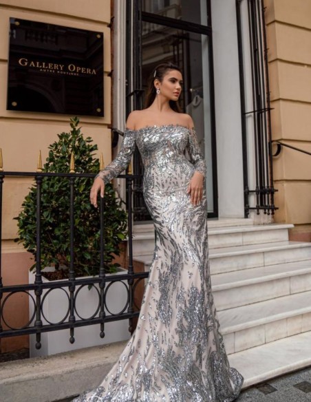 Robe longue fantaisie avec encolure bateau