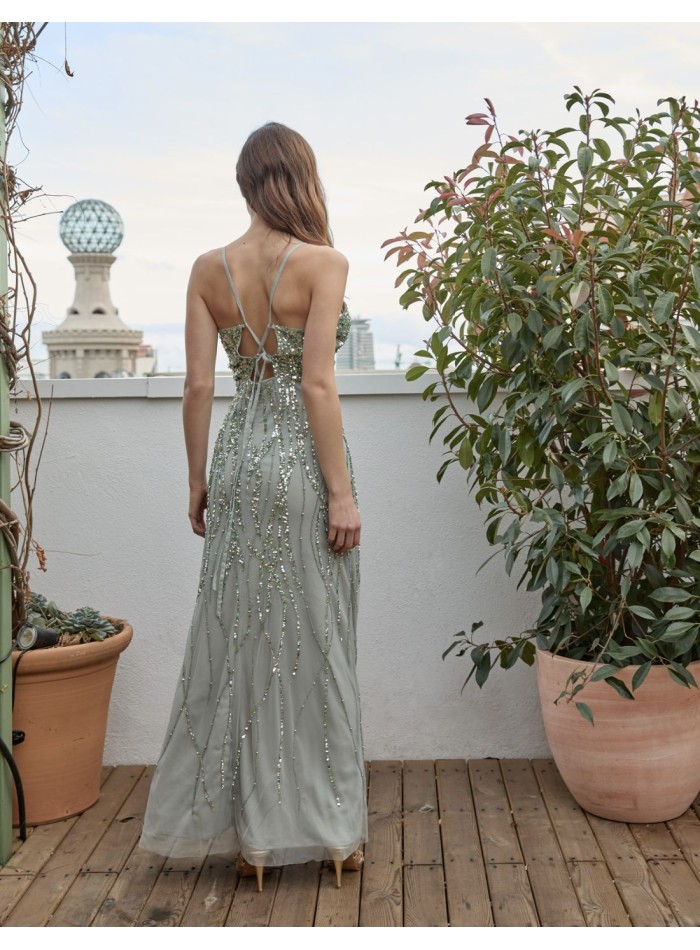 Robe de soirée menthe avec décolleté et sequins