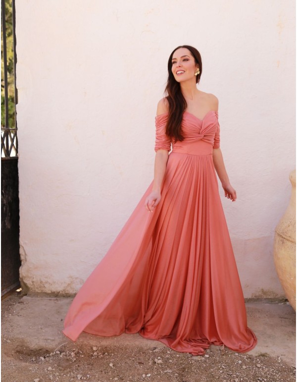 Long party dress with plunging sleeves and sweetheart...