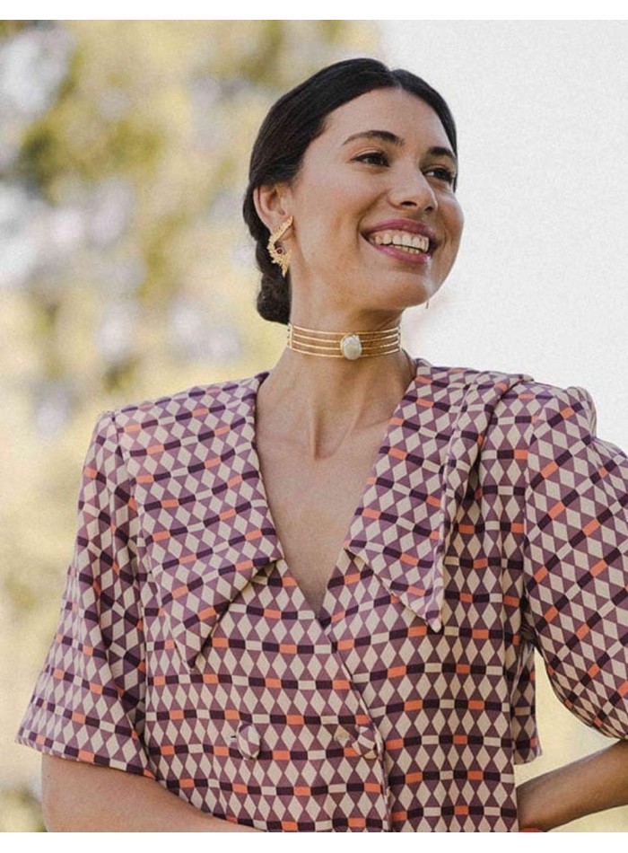 Tour de cou en or avec pierre de lune blanche