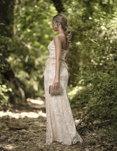 Robe longue de fête brodée de sequins