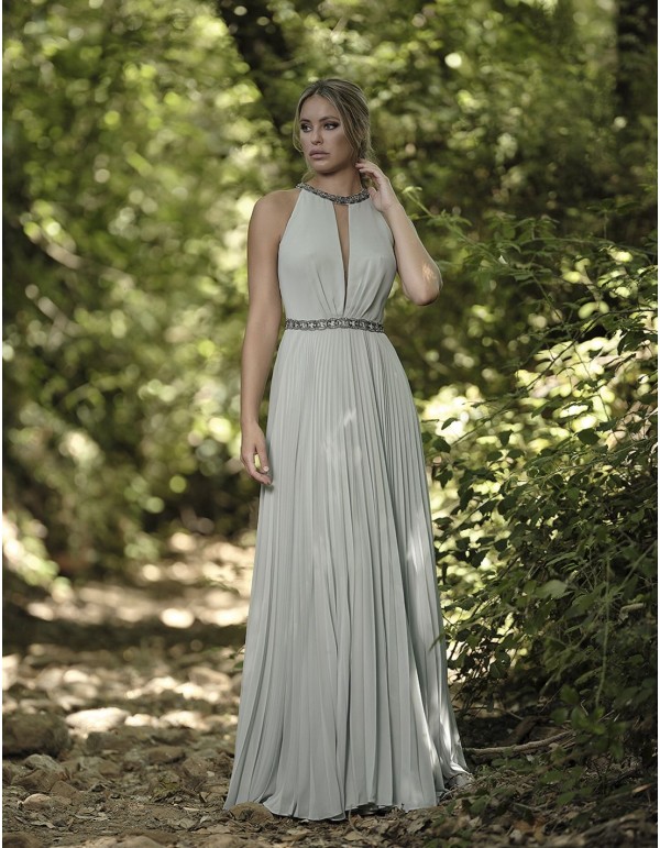 Vestido de fiesta largo plisado con pedrería