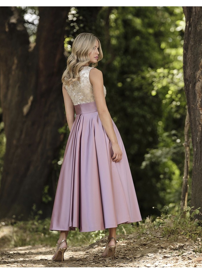 Vestido midi de fiesta rosa con bordado dorado