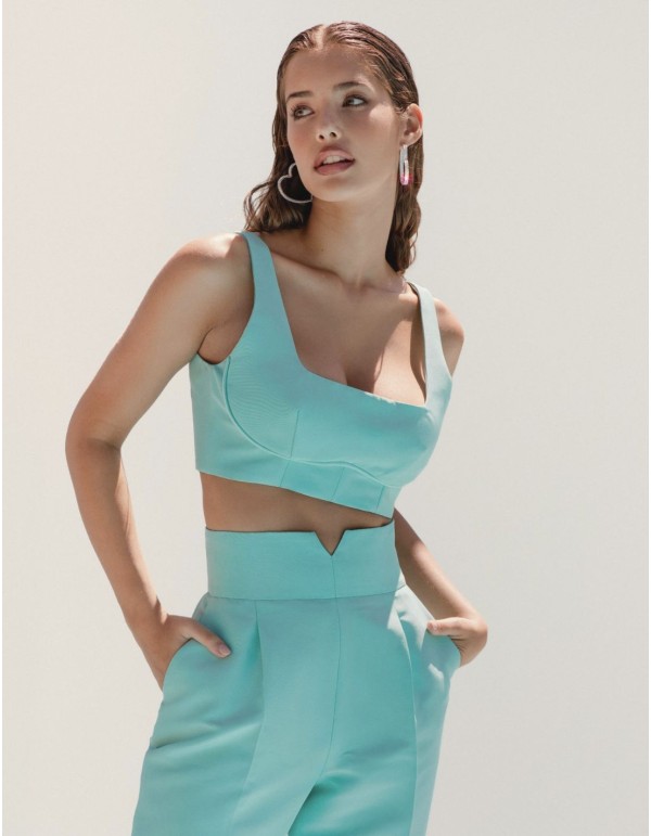 Long trousers with wide waistband and darts 2