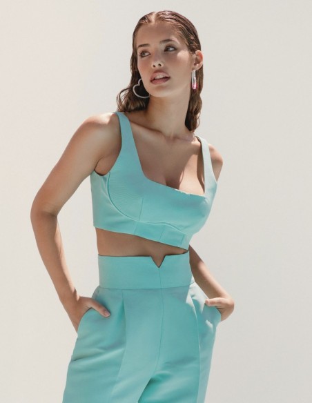 Long trousers with wide waistband and darts