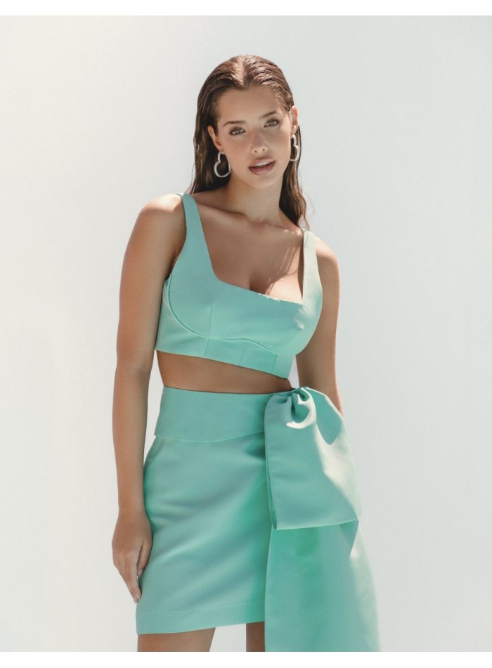 Falda corta de fiesta con lazada