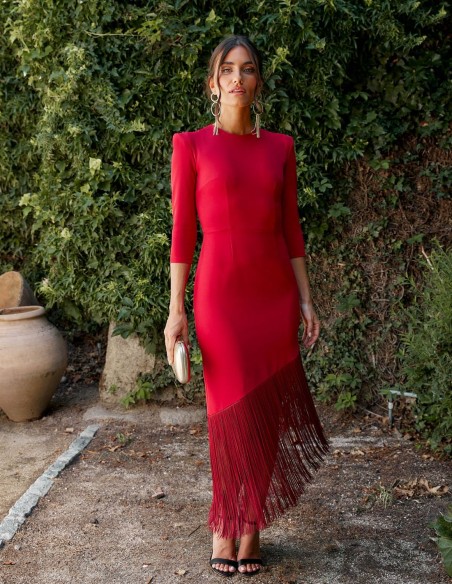 Vestido midi rojo de flecos con manga francesa