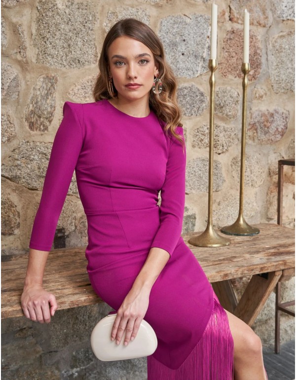 Vestido midi rojo de flecos con manga francesa 2