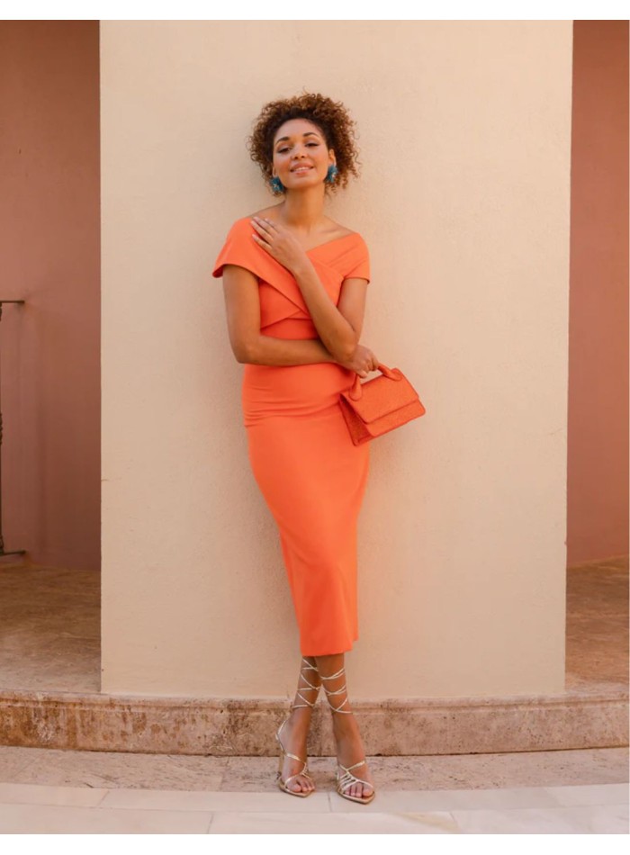 Vestido midi de escote cruzado con falda tubo