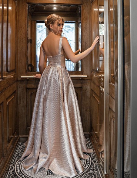 Vestido largo de fiesta lamé y escote cuadrado