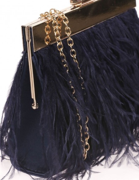 Clutch bag with fine feathers on both sides and metallic clasp