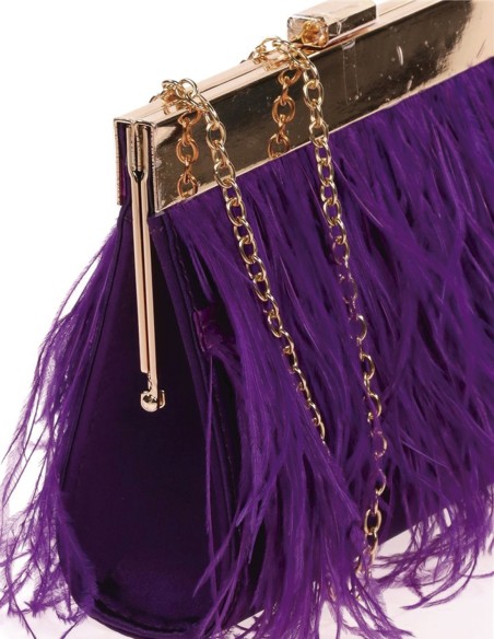 Clutch bag with fine feathers on both sides and metallic clasp