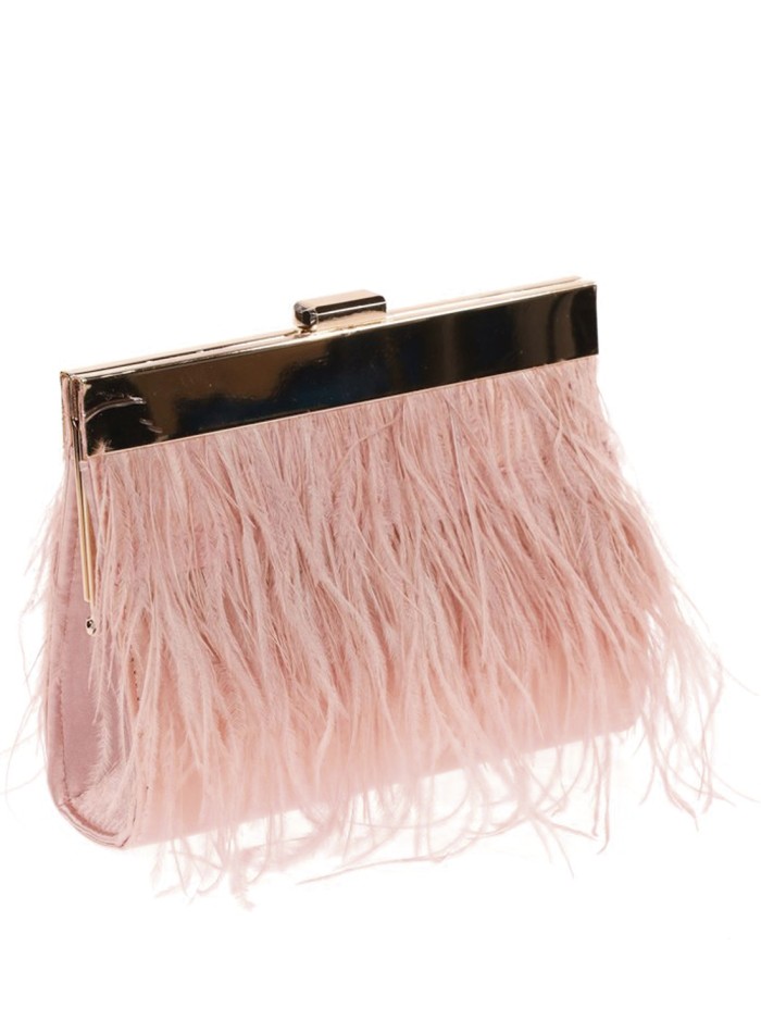 Bolso de plumas finas en ambos lados y cierre...