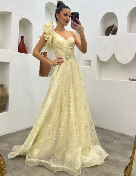 Robe longue d'invité avec Ceintures et volants